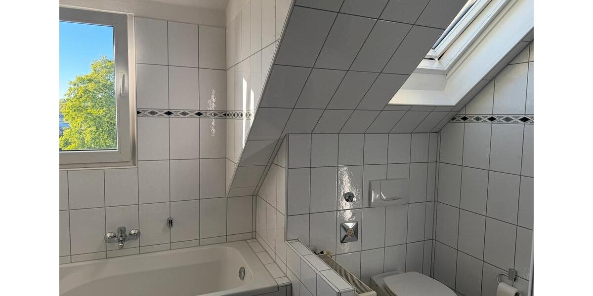 Dachgeschoßwohnung Remscheid Reinshagen - 1 Zimmer, 68 m&sup2;, 590&euro; | Angebot:26491225