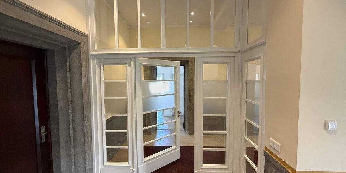 Gewerbeobjekt Hagen Hochschulviertel - 8 Zimmer, 371 m&sup2;, 4.200&euro; | Angebot:25799404