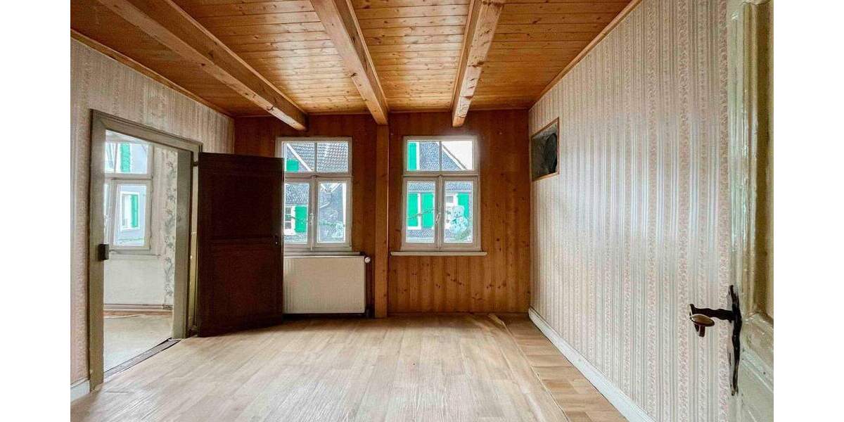 Einfamilienhaus Solingen Gräfrath - 6 Zimmer, 160.000&euro; | Angebot:25654464