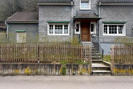 Haus Solingen - 5 Zimmer, 140 m&sup2;, 279.000&euro; | Angebot:26045246