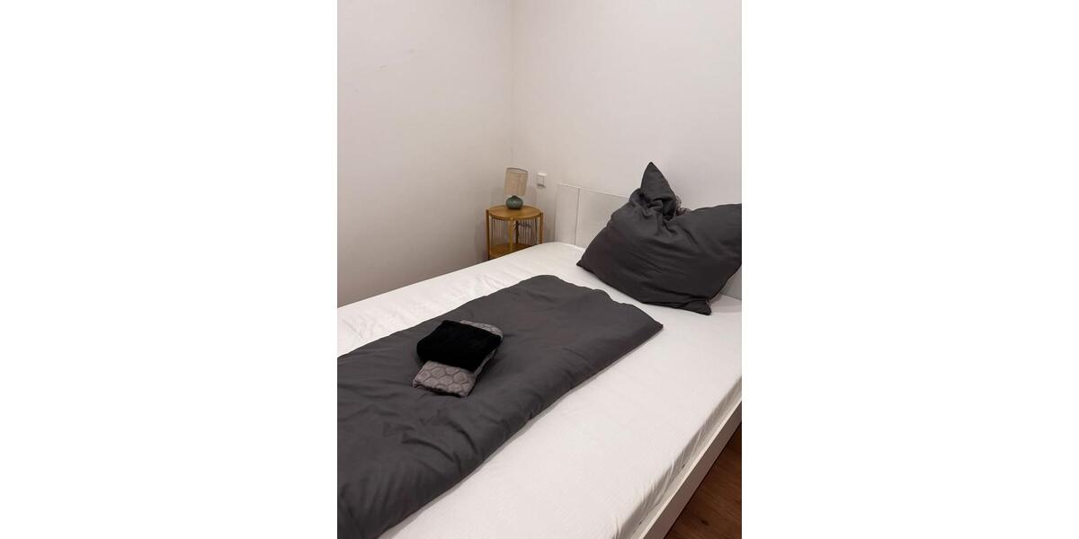 Erdgeschoßwohnung Wuppertal Gemarkung Elberfeld - 2 Zimmer, 100 m&sup2;, 1.100&euro; | Angebot:25414884