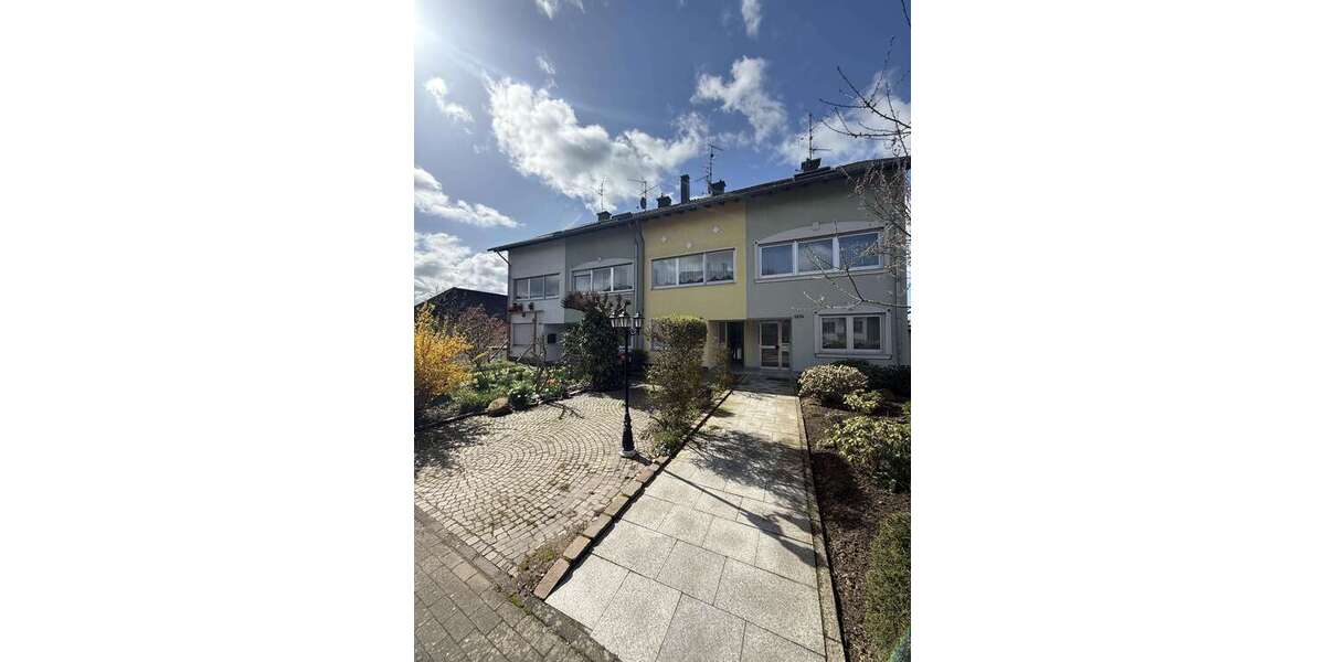 Einfamilienhaus Langenfeld - 7 Zimmer, 215 m&sup2;, 608.000&euro; | Angebot:26657407