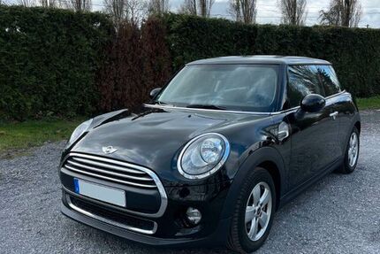 Mini ONE 72.000 km 11.900 &euro; Düsseldorf 40547