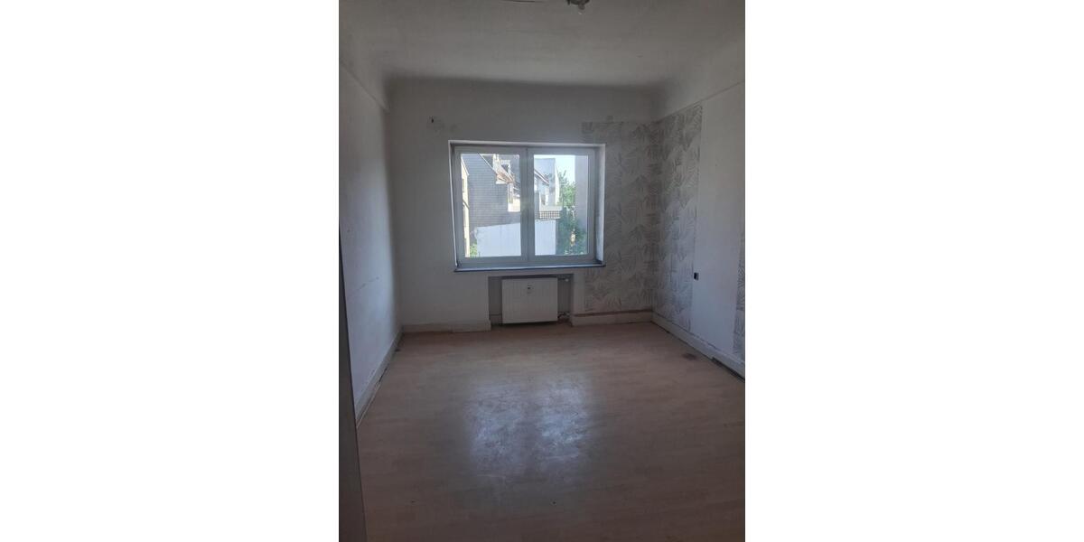 Etagenwohnung Gelsenkirchen - 5 Zimmer, 100 m&sup2;, 700&euro; | Angebot:26546029