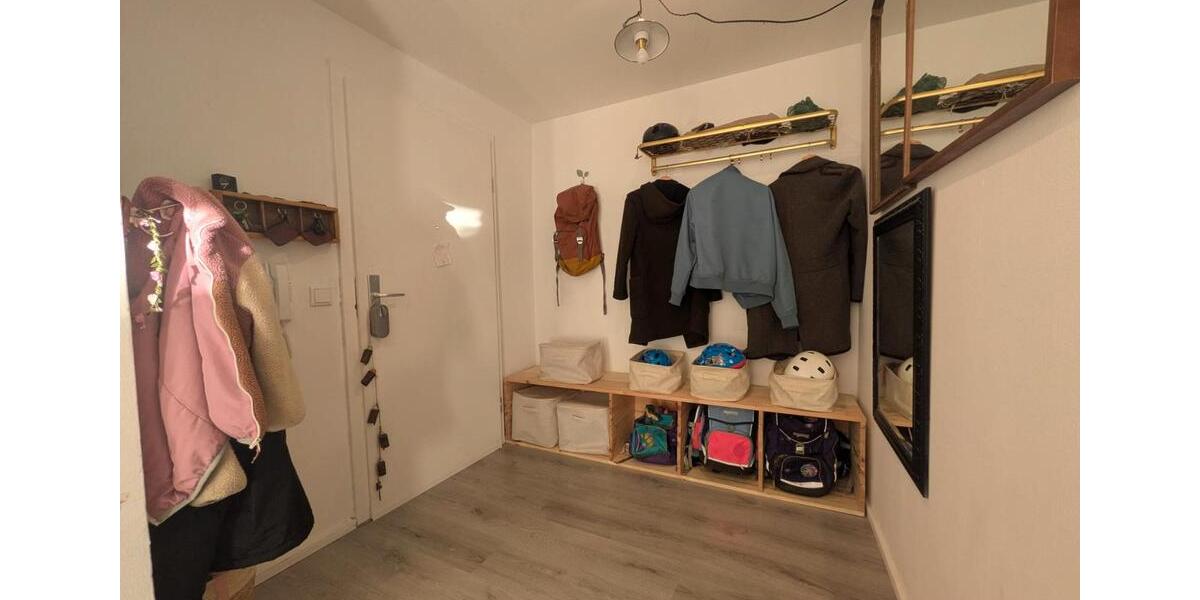 Dachgeschoßwohnung Bochum Günnigfeld - 4 Zimmer, 110 m&sup2;, 1.175&euro; | Angebot:26488136