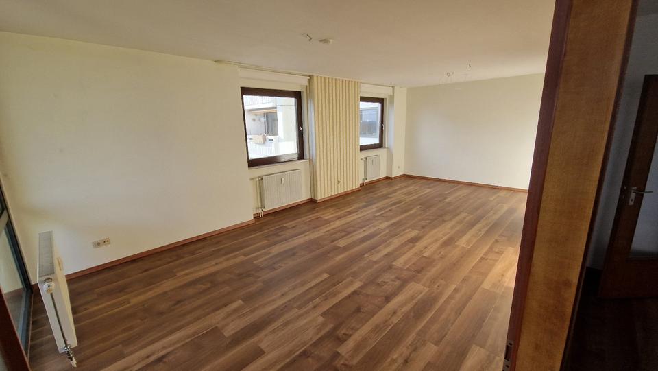 Etagenwohnung Radevormwald - 1 Zimmer, 82 m&sup2;, 585&euro; | Angebot:25174373