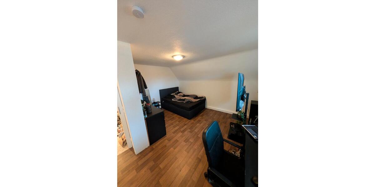 Dachgeschoßwohnung Bochum Querenburg - 3 Zimmer, 68 m&sup2;, 680&euro; | Angebot:26560395