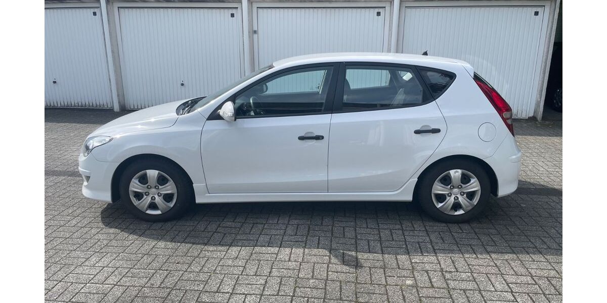 Hyundai i30 125.000 km 4.200 &euro; Bochum 44869