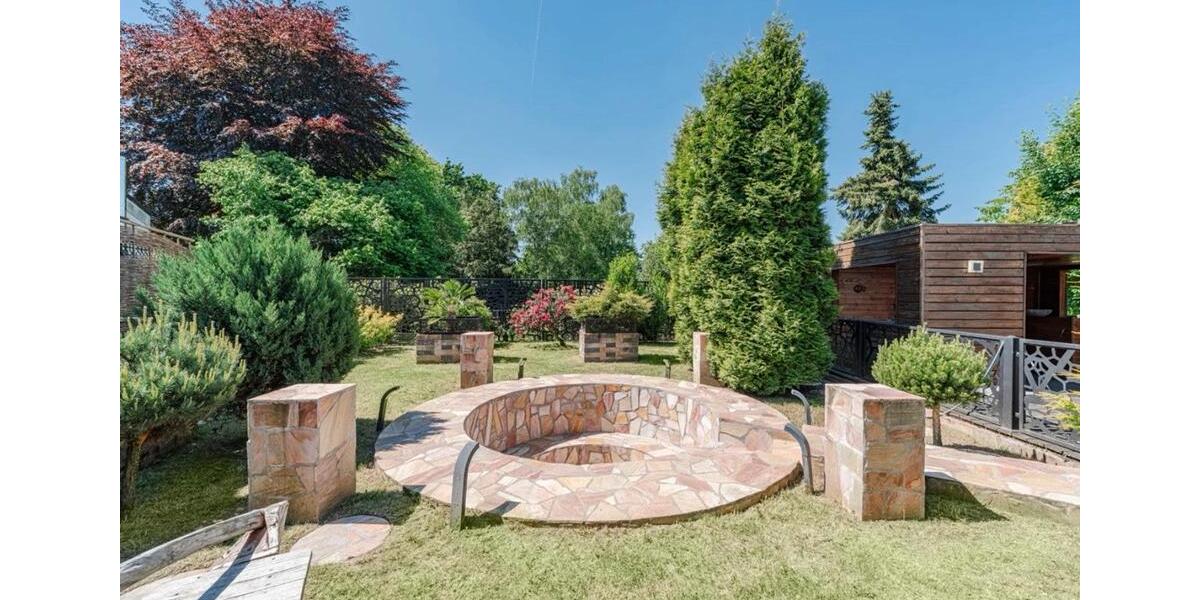 Villa Essen Stadtbezirk IX - 6 Zimmer, 307 m&sup2;, 400&euro; | Angebot:25926286