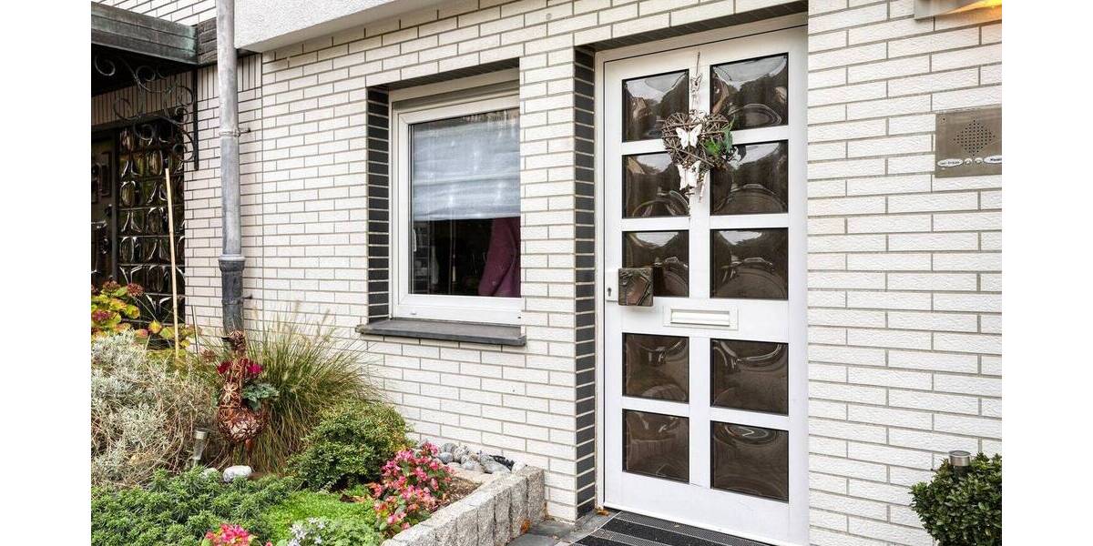 Reihenendhaus Mülheim an der Ruhr Mitte-Ost - 7 Zimmer, 184 m&sup2;, 559.000&euro; | Angebot:25799172