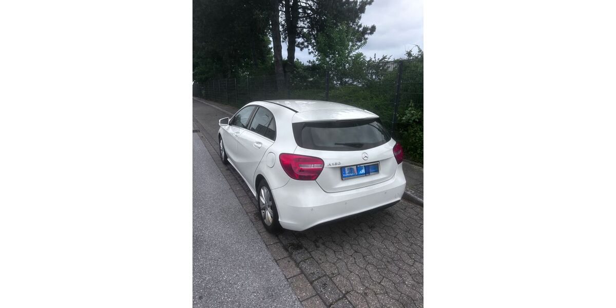 Mercedes-Benz A 180 178.221 km 8.699 &euro; Heiligenhaus 42579