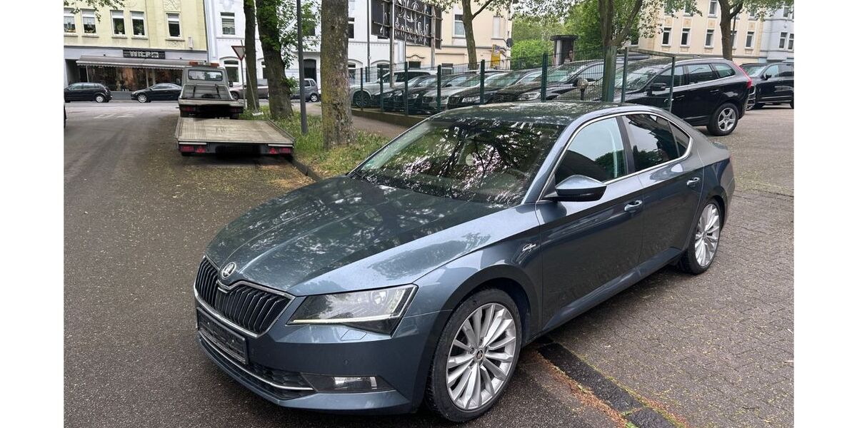 Skoda Superb 226.000 km 12.900 &euro; Gelsenkirchen 45889