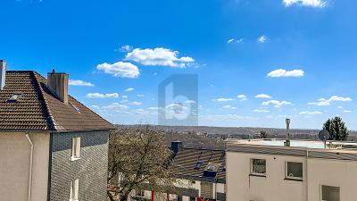 SONNIGE AUSSICHT - SÜDBALKON, AUFZUG & TIEFGARAGE - Etagenwohnung Remscheid | Angebot:26037598