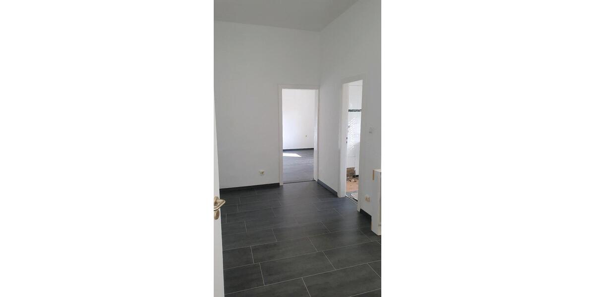 Erdgeschoßwohnung Solingen Höhscheid - 4 Zimmer, 85 m&sup2;, 950&euro; | Angebot:26042232