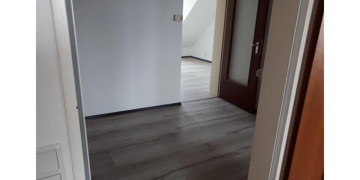 Dachgeschoßwohnung Wuppertal Gemarkung Langerfeld - 2 Zimmer, 44 m&sup2;, 310&euro; | Angebot:26594641