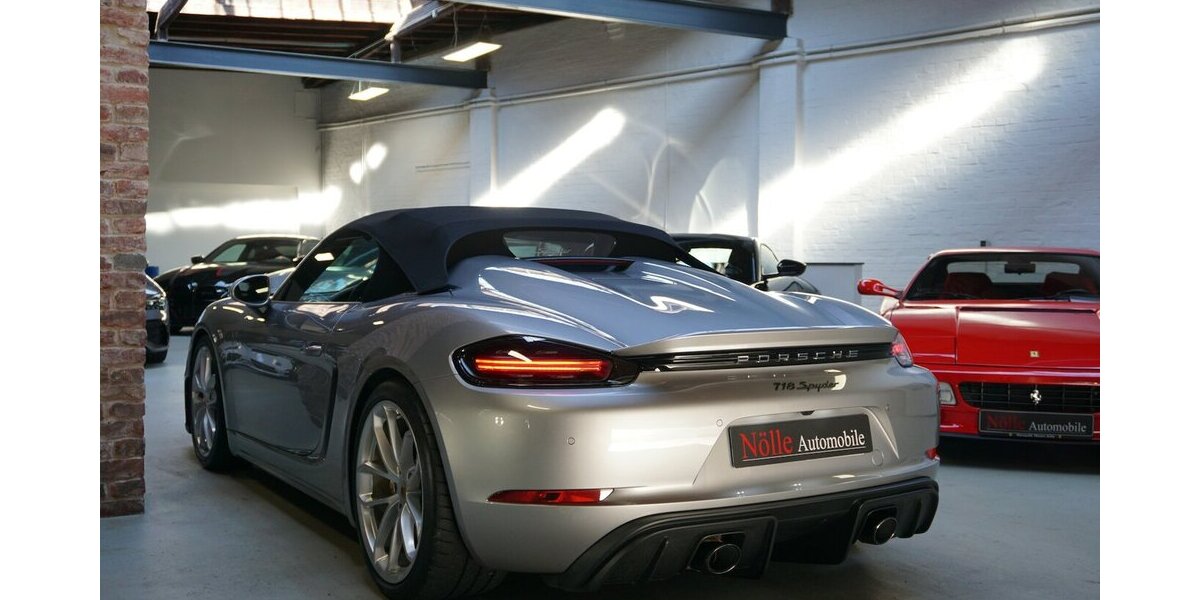 Porsche Boxster Spyder PCCB 918 PDLS+ Approved Bose 7.890 km 118.900 &euro; Wuppertal 42327