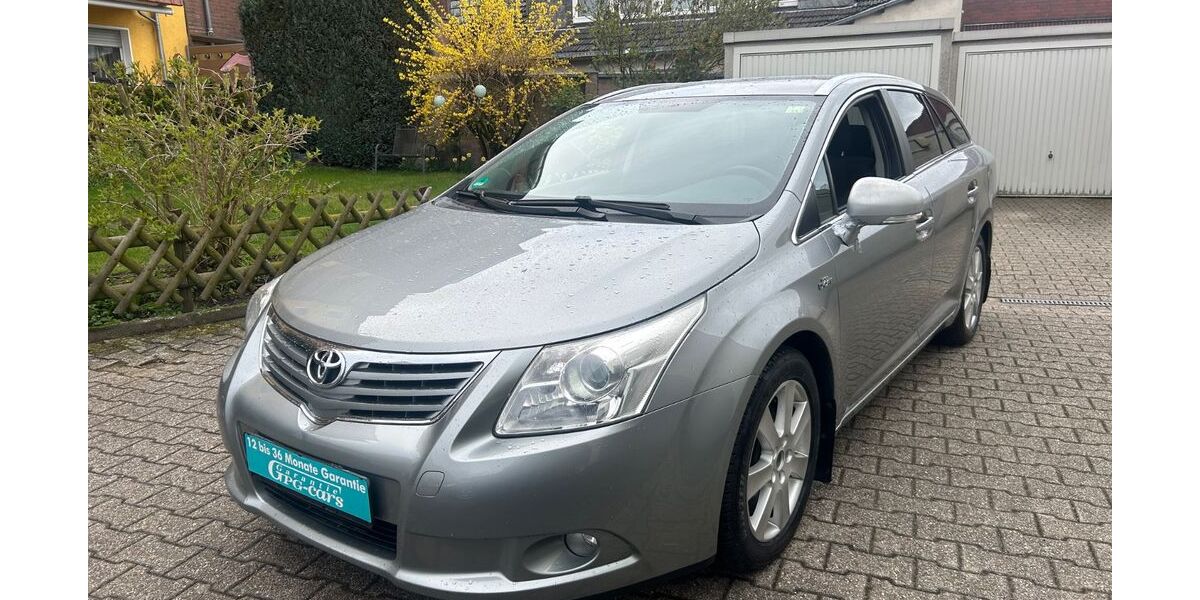Toyota Avensis 170.000 km 7.950 &euro; Düsseldorf 40589