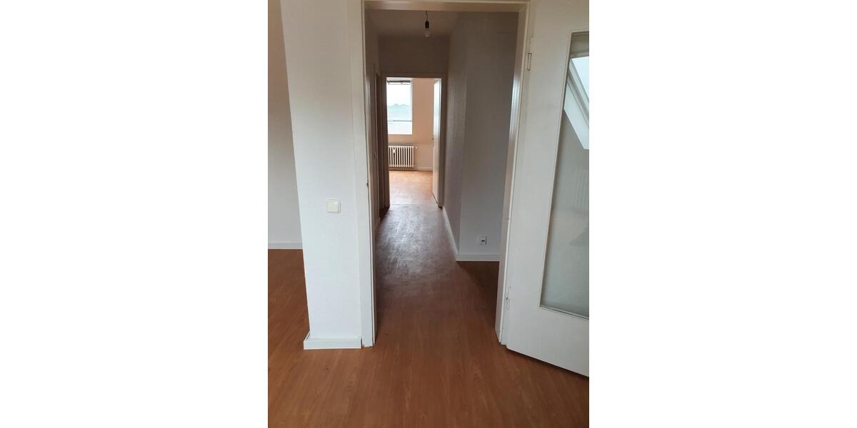 Dachgeschoßwohnung Essen Stadtbezirk III - 2 Zimmer, 50 m&sup2;, 470&euro; | Angebot:26483901