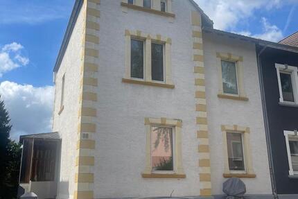 Haus Solingen Mitte - 9 Zimmer, 210 m&sup2;, 340.000&euro; | Angebot:25832753