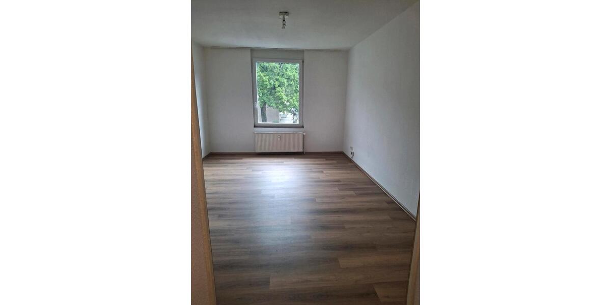 Etagenwohnung Essen Stadtbezirk VII - 4 Zimmer, 102 m&sup2;, 1.300&euro; | Angebot:26624756