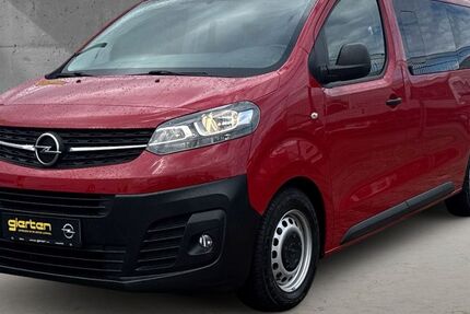 Opel Vivaro 32.900 km 27.490 &euro; Hilden 40721