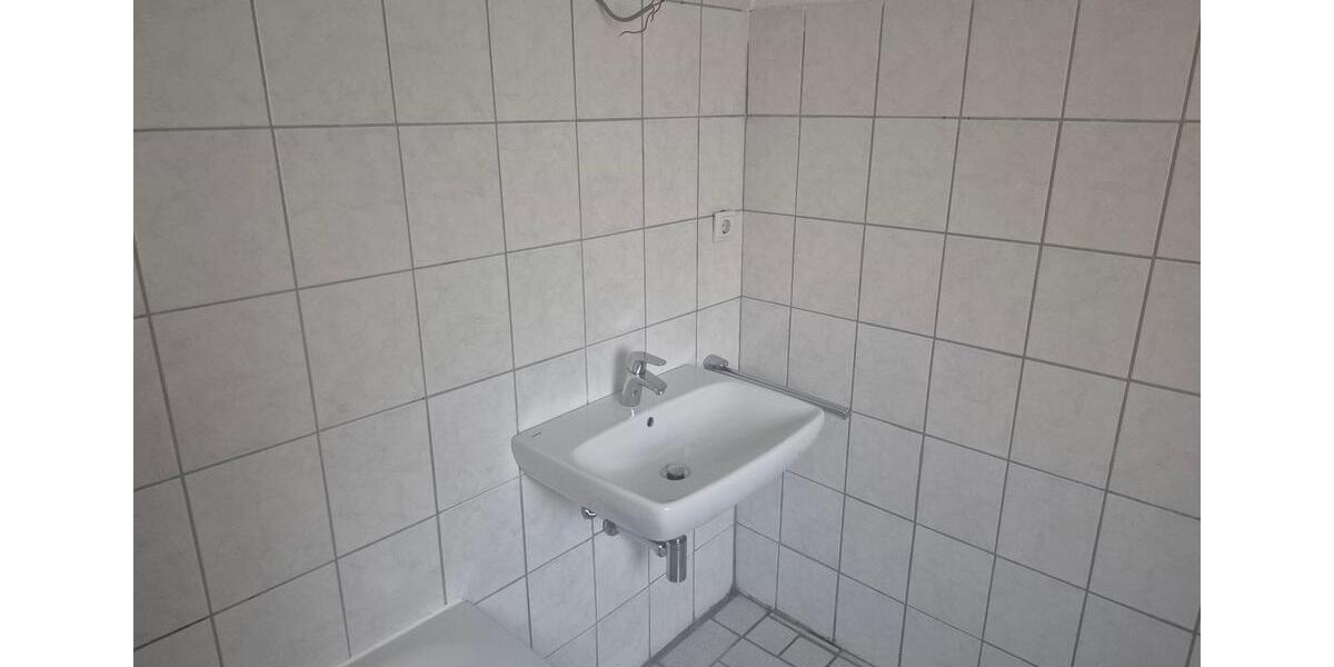 Erdgeschoßwohnung Hattingen - 4 Zimmer, 72 m&sup2;, 410&euro; | Angebot:26468269