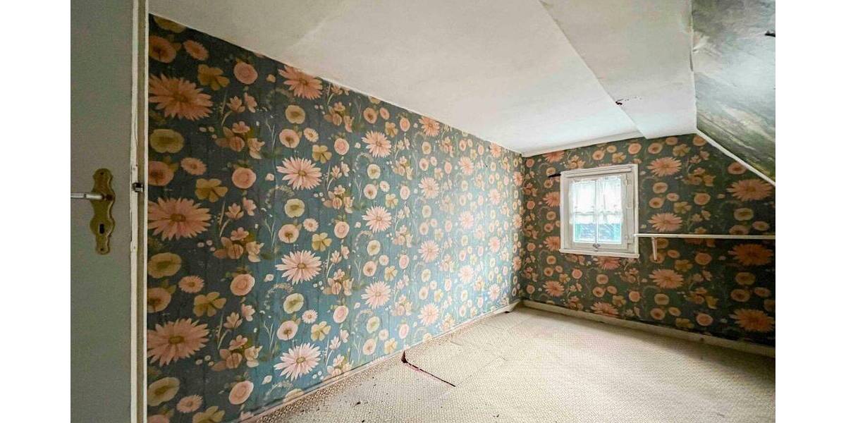 Einfamilienhaus Solingen Gräfrath - 6 Zimmer, 108 m&sup2;, 160.000&euro; | Angebot:26080887