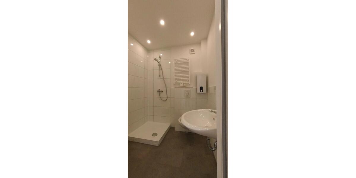 Etagenwohnung Essen Huttrop - 1 Zimmer, 25 m&sup2;, 395&euro; | Angebot:26005593