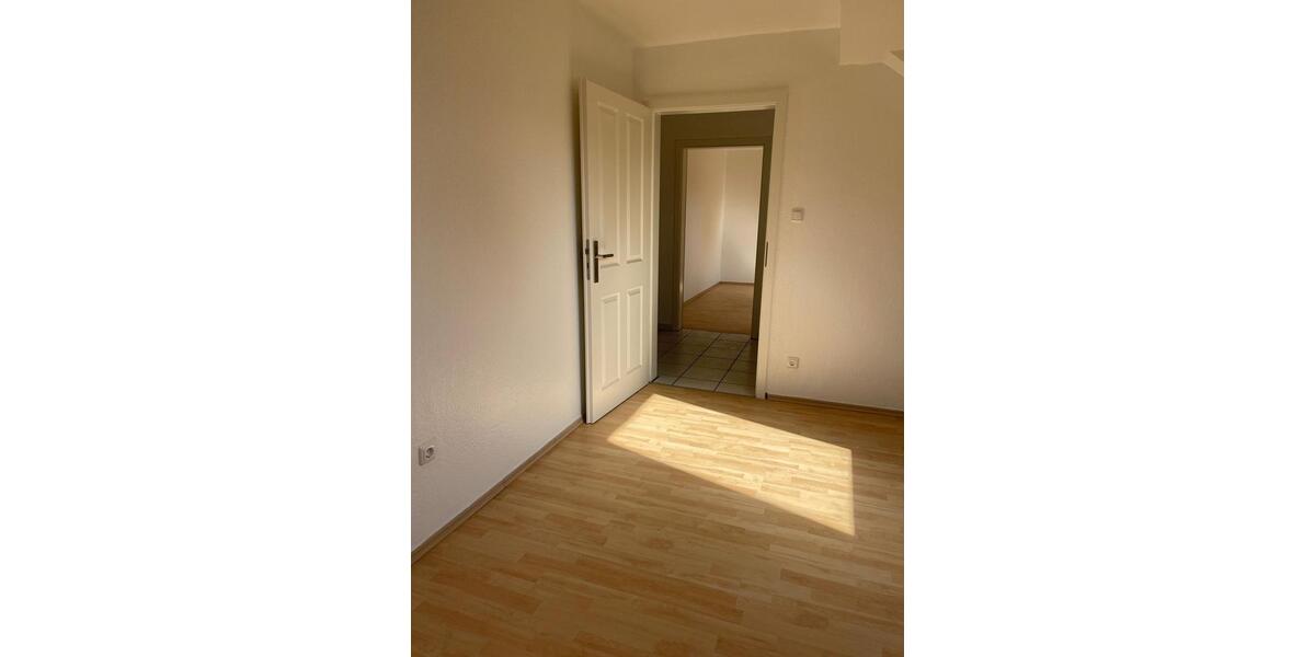Etagenwohnung Gelsenkirchen Gelsenkirchen-Mitte - 3 Zimmer, 100 m&sup2;, 800&euro; | Angebot:25900423