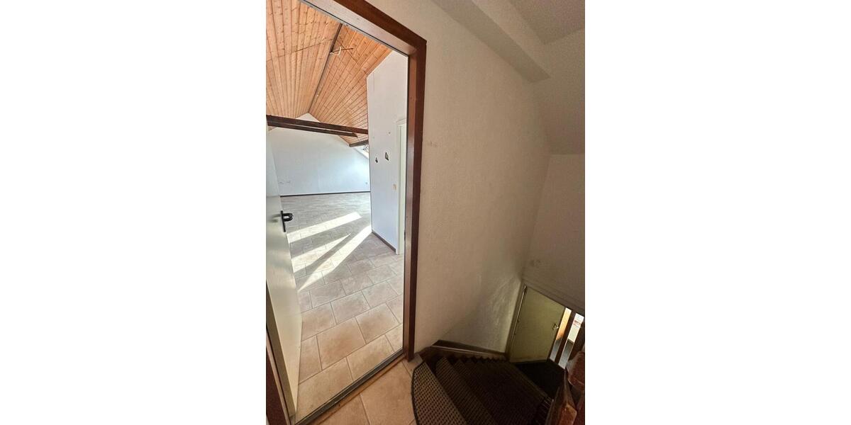 Dachgeschoßwohnung Herne Wanne-Bickern - 2 Zimmer, 75 m&sup2;, 450&euro; | Angebot:26001800