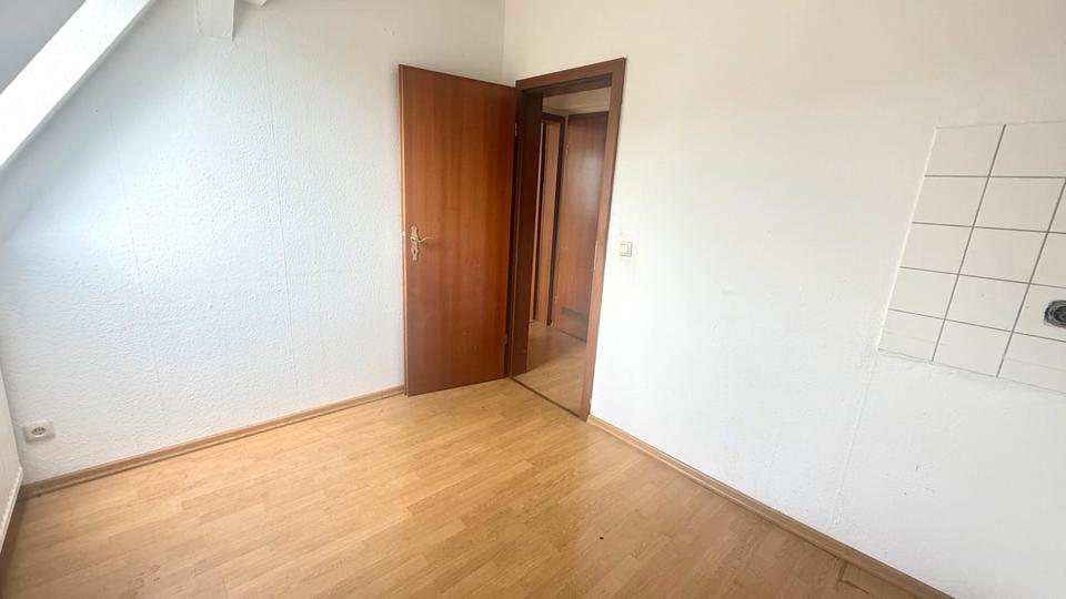 Dachgeschoßwohnung Essen Stadtbezirk VII - 2 Zimmer, 53 m&sup2;, 450&euro; | Angebot:26479405