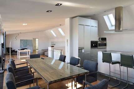 Wohnung Düsseldorf Altstadt - 2 Zimmer, 219 m&sup2;, 2.695&euro; | Angebot:23026451