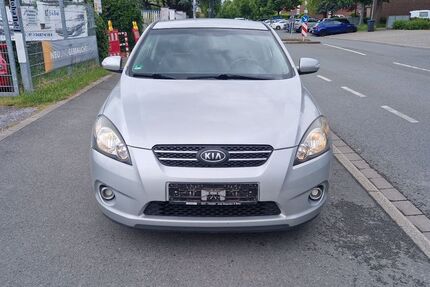 Kia ceed / Ceed 204.893 km 3.300 &euro; Düsseldorf 40549