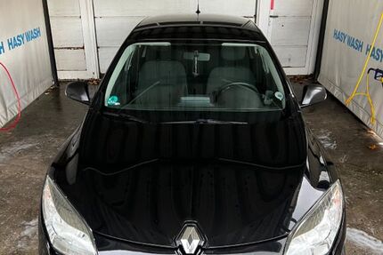 Renault Megane 128.000 km 3.999 &euro; Düsseldorf 40229