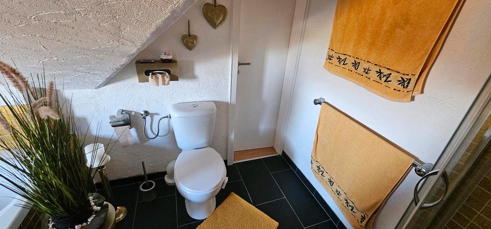 Dachgeschoßwohnung Remscheid Lüttringhausen - 3 Zimmer, 86 m&sup2;, 199.000&euro; | Angebot:24746271