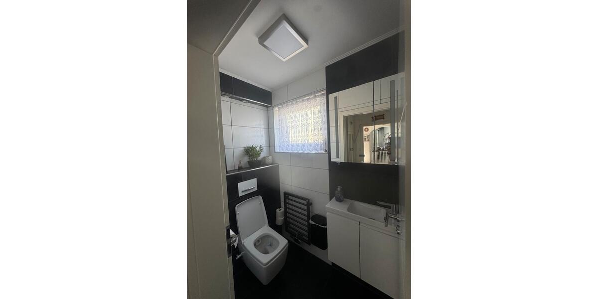 Reihenhaus Remscheid Lüttringhausen - 6 Zimmer, 220 m&sup2;, 399.000&euro; | Angebot:26013303