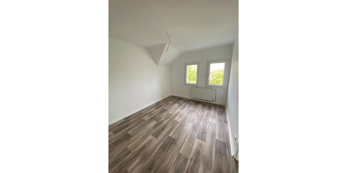 Dachgeschoßwohnung Hattingen Blankenstein - 3 Zimmer, 60 m&sup2;, 500&euro; | Angebot:26551768