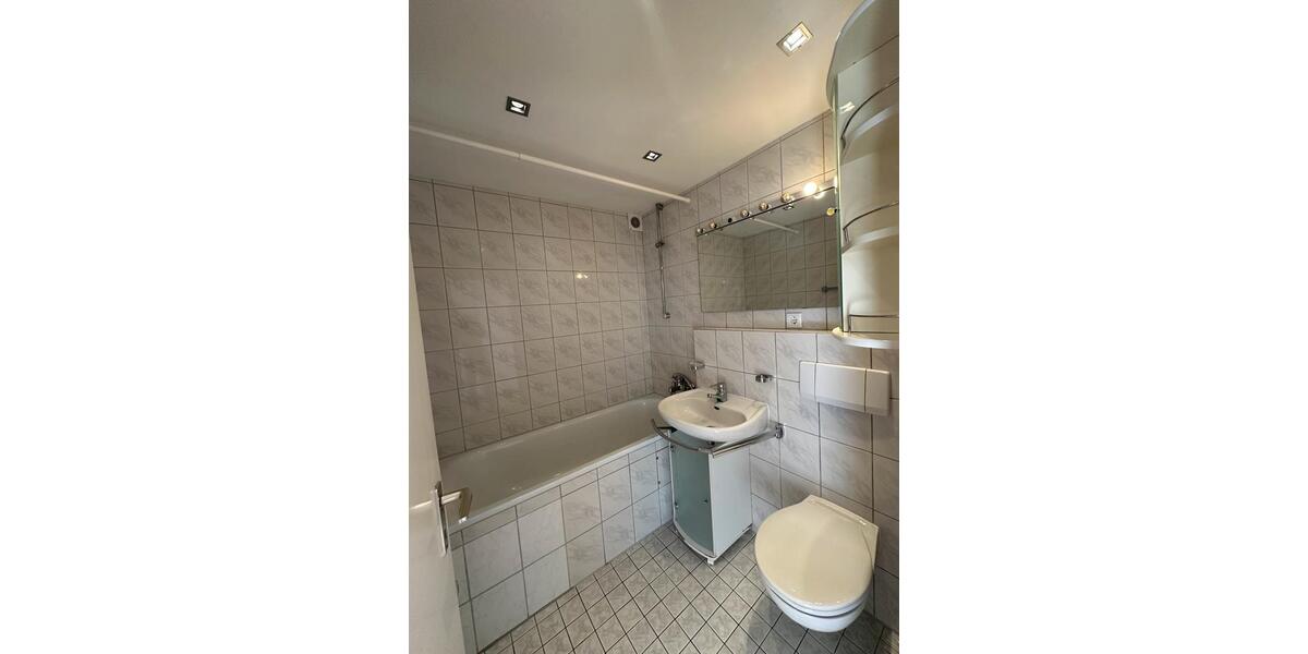 Etagenwohnung Düsseldorf Stadtbezirk 6 - 1 Zimmer, 45 m&sup2;, 199.000&euro; | Angebot:25757600