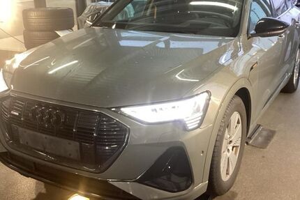 Audi e-tron 137.691 km 33.950 &euro; Hagen 58091