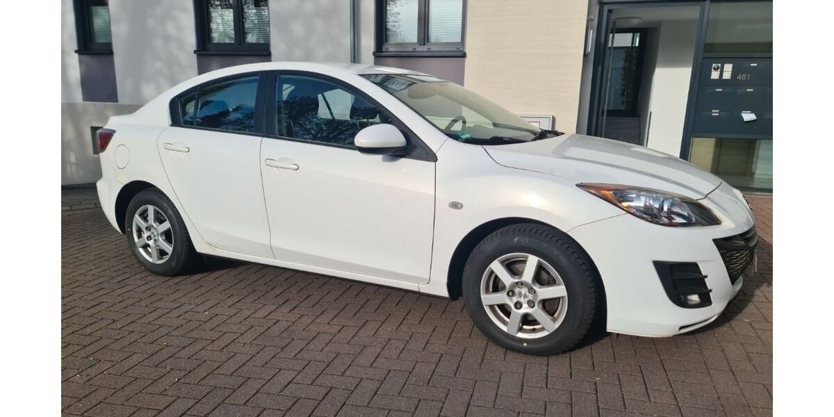 Mazda 3 135.000 km 5.990 &euro; Essen 45219