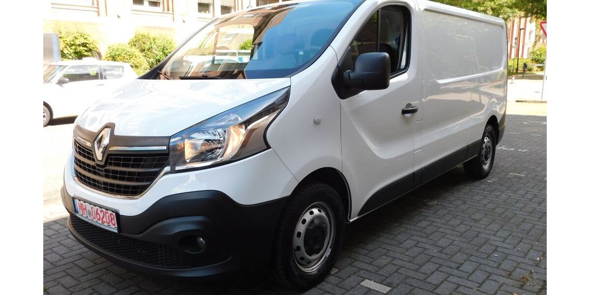 Renault Trafic 121.486 km 12.799 &euro; Mülheim 45473