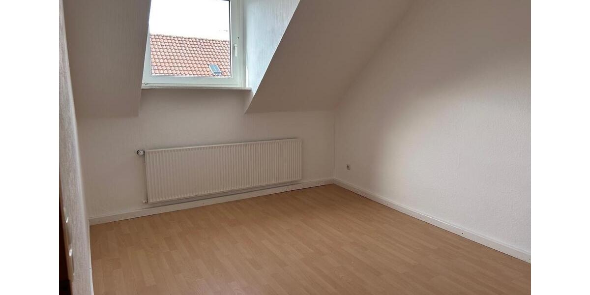 Dachgeschoßwohnung Bochum Höntrop - 3 Zimmer, 52 m&sup2;, 400&euro; | Angebot:26609186