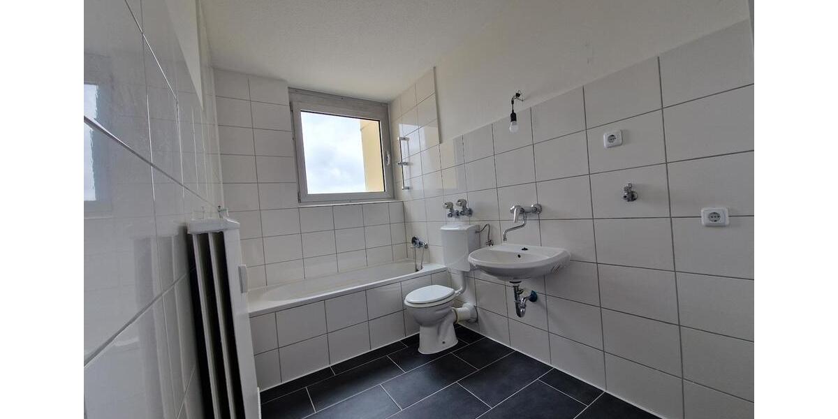 Dachgeschoßwohnung Bochum Laer - 3 Zimmer, 86 m&sup2;, 757&euro; | Angebot:25924413