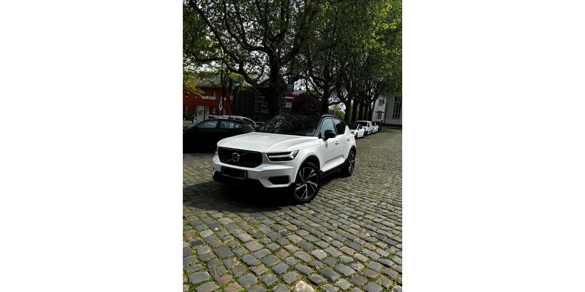 Volvo XC40 85.500 km 24.200 &euro; Solingen 42651