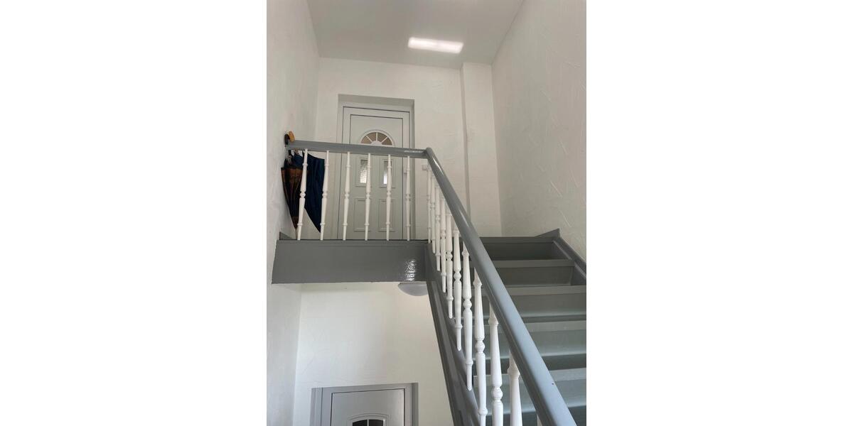 Dachgeschoßwohnung Essen Stadtbezirk VI - 3.5 Zimmer, 85 m&sup2;, 650&euro; | Angebot:26491237