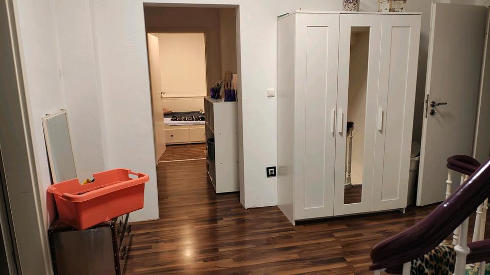 Einfamilienhaus Remscheid - 8 Zimmer, 250 m&sup2;, 360.000&euro; | Angebot:25660274