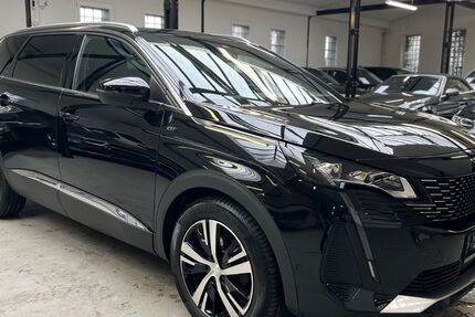Peugeot 5008 83.000 km 26.600 &euro; Velbert 42551