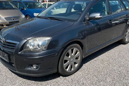 Toyota Avensis 292.931 km 2.500 &euro; Düsseldorf 40233