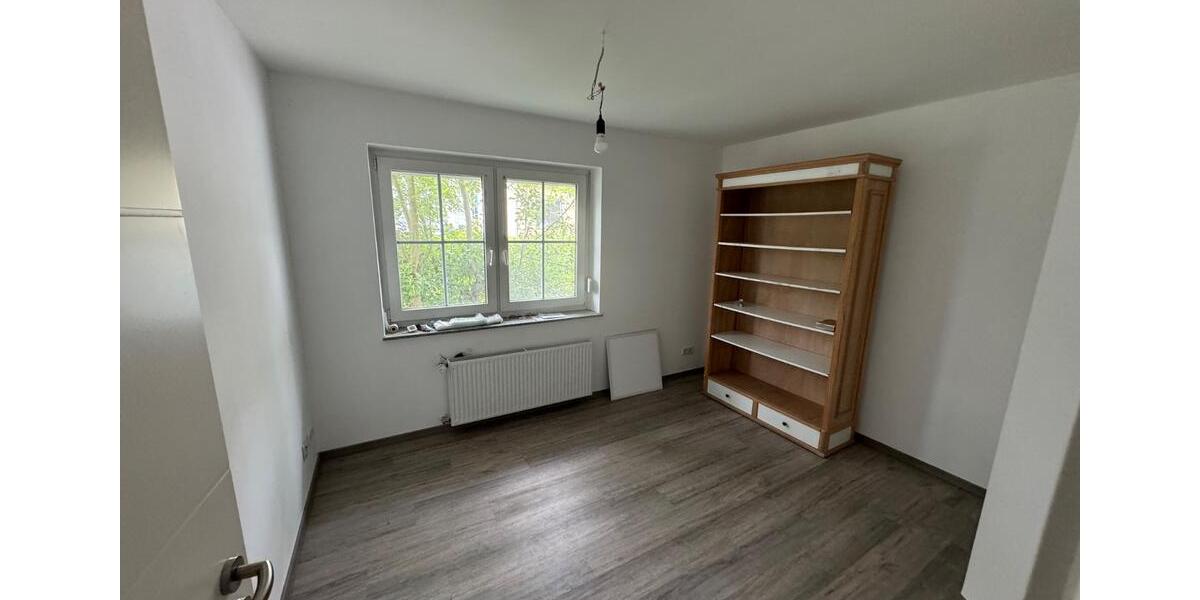 Erdgeschoßwohnung Ennepetal - 3 Zimmer, 110 m&sup2;, 840&euro; | Angebot:26636772