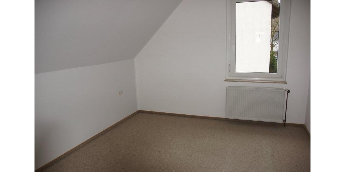 Dachgeschoßwohnung Ennepetal - 2 Zimmer, 79 m&sup2;, 400&euro; | Angebot:26532664